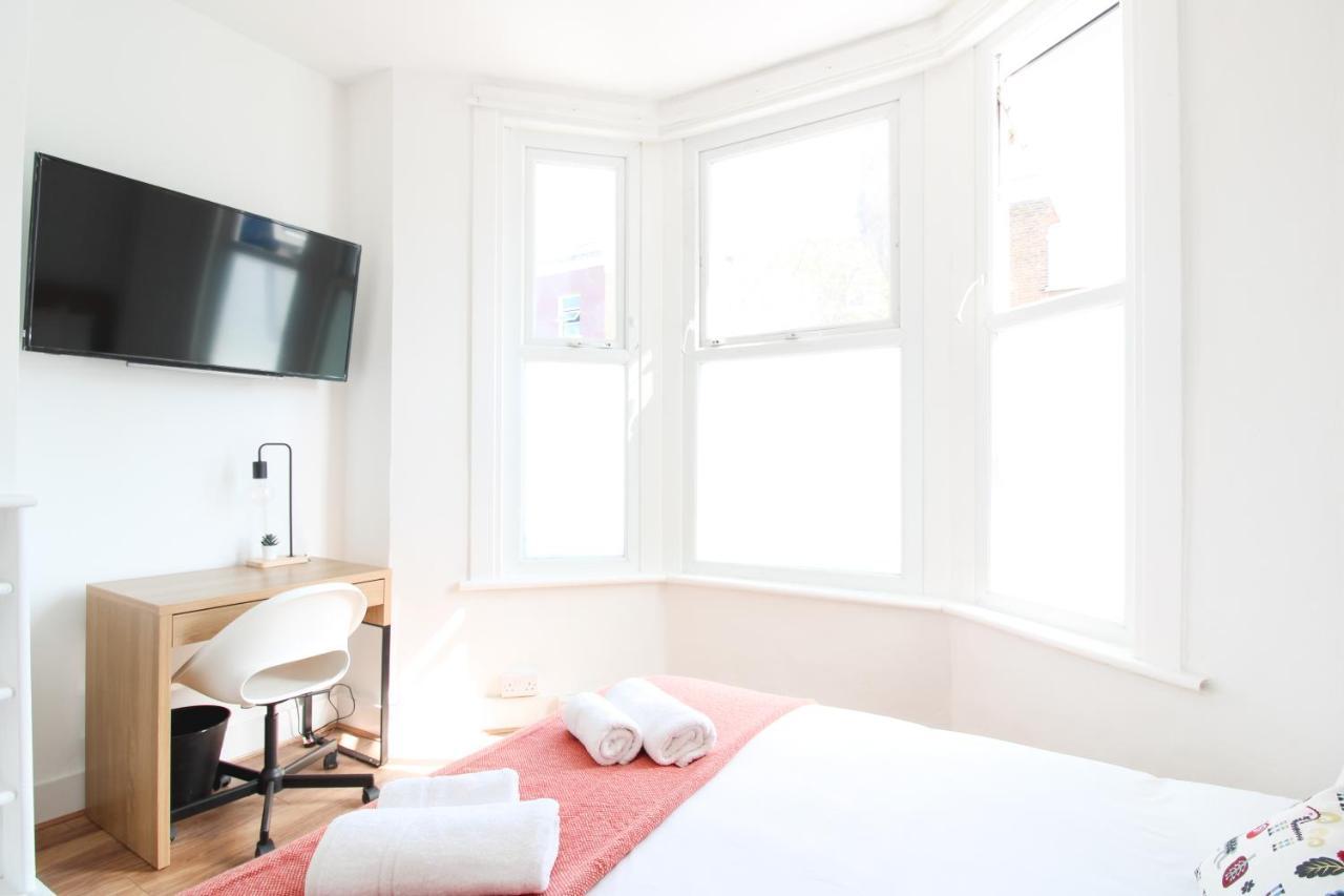 Апартаменты Lovely Studio Flats In Hackney Лондон Экстерьер фото